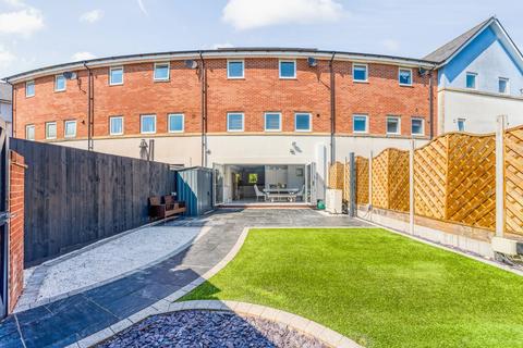 4 bedroom terraced house for sale, Guillemot Road, Portishead, Bristol, Somerset, BS20