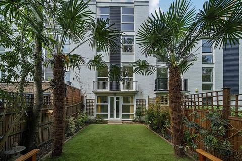 14 Tobin Close, London, NW3 3DY