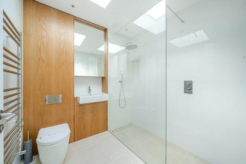 14 Tobin Close, London, NW3 3DY