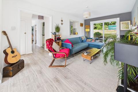 132 Downsway, Southwick, Brighton, BN42 4WF