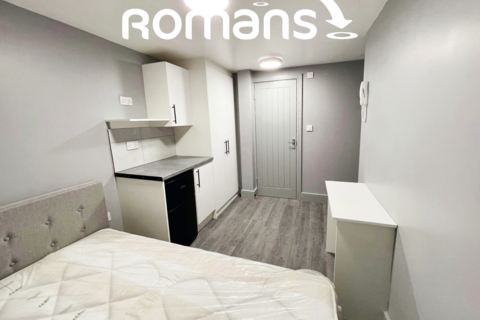 1 bedroom in a house share to rent, Kentwood Hill, Tilehurst, Reading, RG31