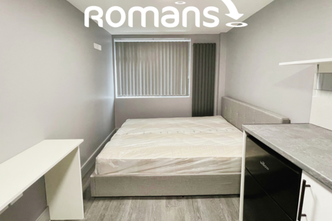1 bedroom in a house share to rent, Kentwood Hill, Tilehurst, Reading, RG31