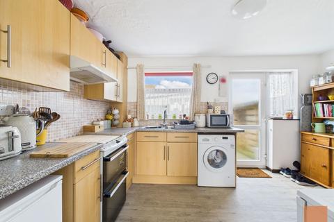 27 Penwarne Close, Tolvaddon, Camborne, TR14 0HG