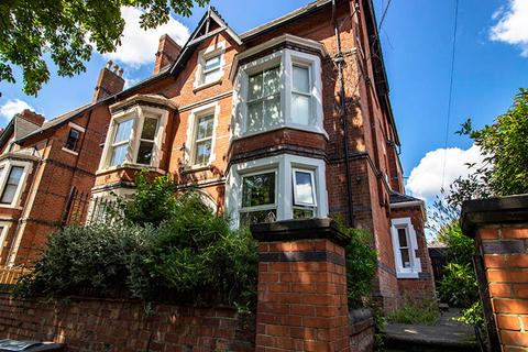 4 bedroom ground floor flat to rent, Forest Road West, Nottingham NG7