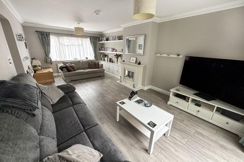 4 bedroom detached house for sale, Acacia Drive, Westbury