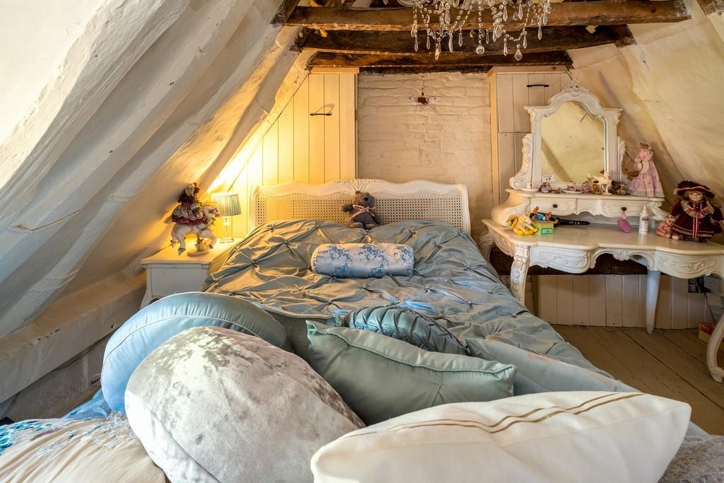 1440px-Wye Cottage 9