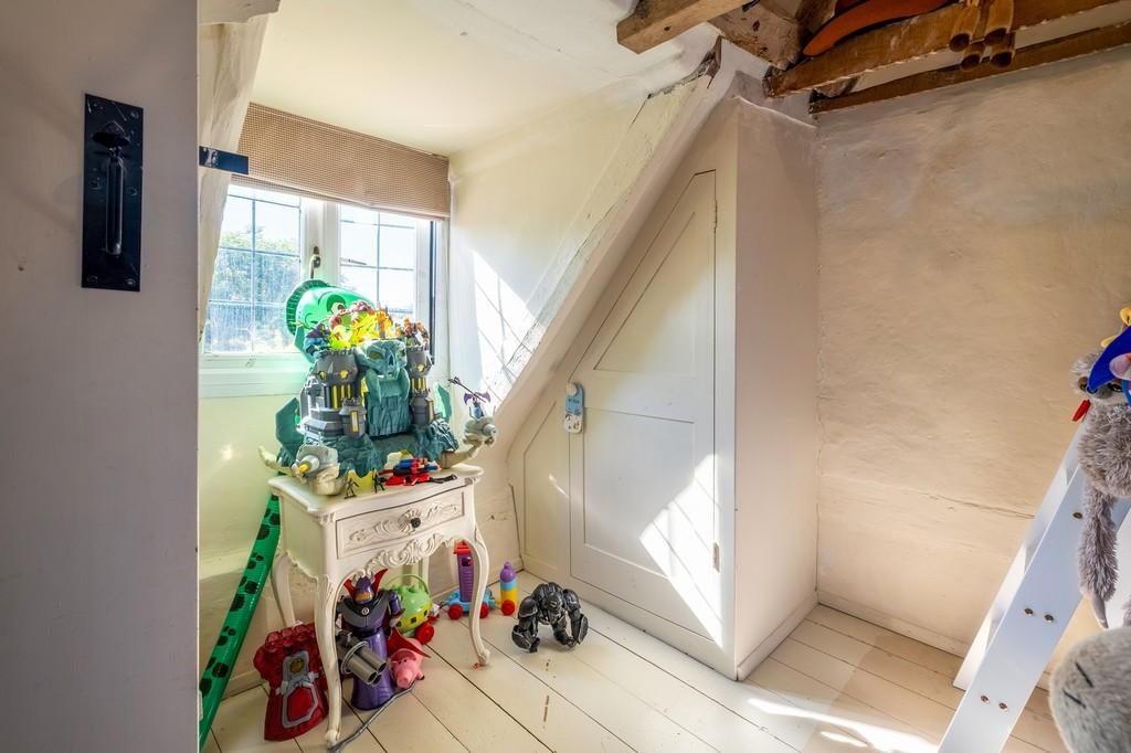 1440px-Wye Cottage 1