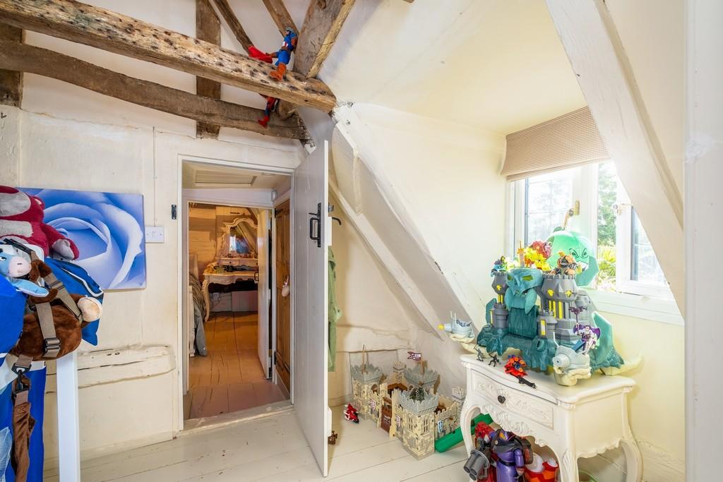1440px-Wye Cottage 2