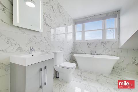 Studio to rent, North End Road, London