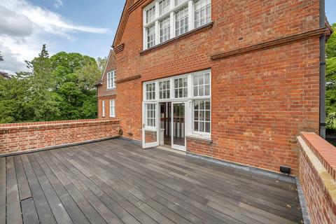 2 bedroom apartment for sale, St James Court, Bury St. Edmunds