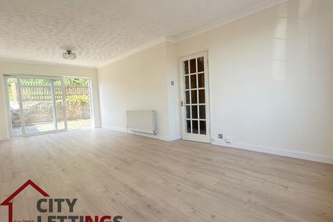 3 bedroom detached house to rent, Greenwood Crescent , Carlton