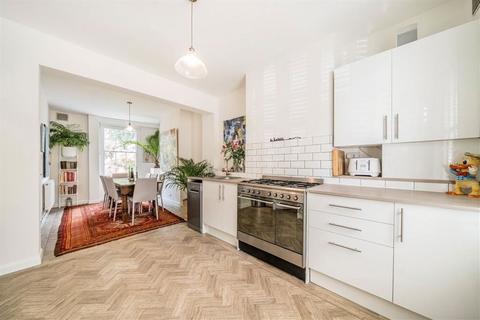 7 Arbour Square, London, E1 0SH