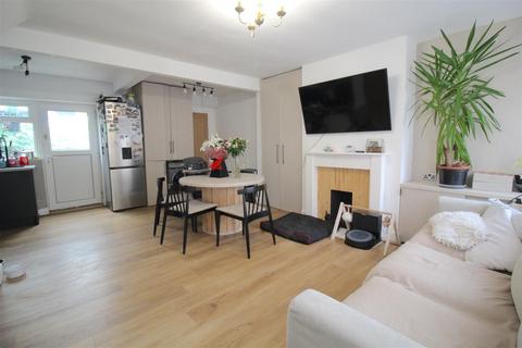 187 Wyndhurst Road, Birmingham, B33 9JN