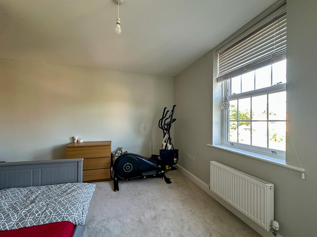 Bedroom 2 (3)
