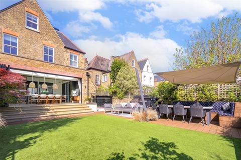 17 Marlborough Road, London, W4 4EU