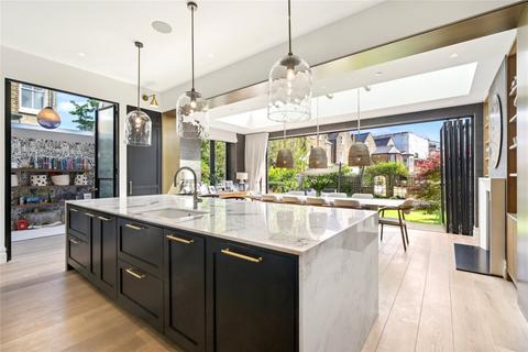 17 Marlborough Road, London, W4 4EU