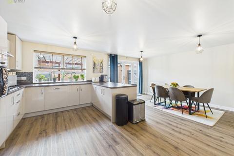 17 Austen Drive, Tamworth, B78 3BN