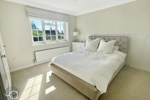 14 Field View Drive, Little Totham, Maldon, CM9 8ND