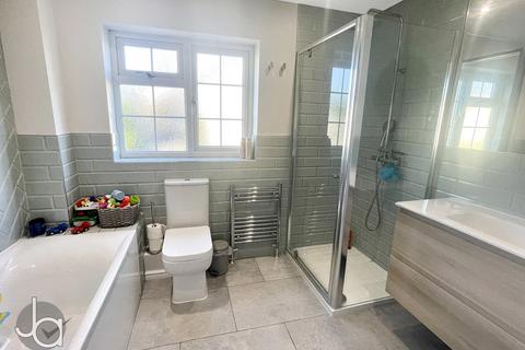 14 Field View Drive, Little Totham, Maldon, CM9 8ND