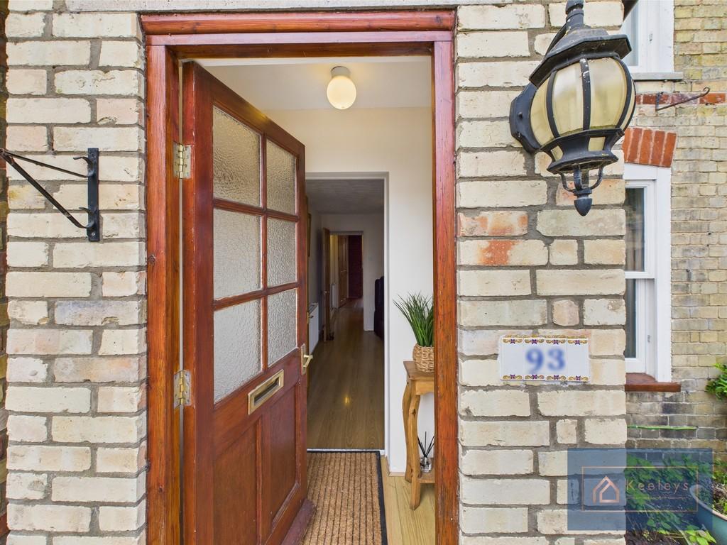 Front porch/entrance