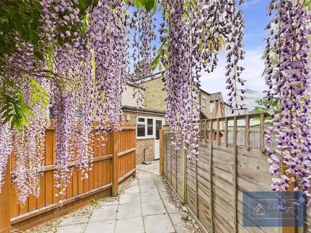 Rear garden/patio area