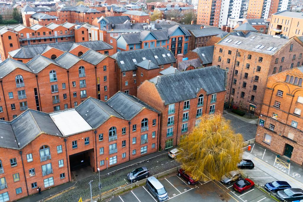 16, 1875 Bakers Court, Steam Mill Street, CH3 5 AD-