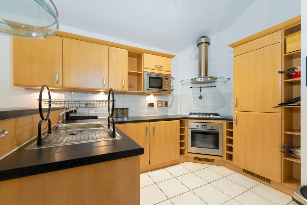 16, 1875 Bakers Court, Steam Mill Street, CH3 5 AD-
