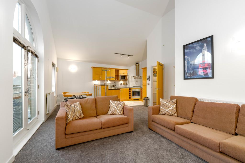 16, 1875 Bakers Court, Steam Mill Street, CH3 5 AD-