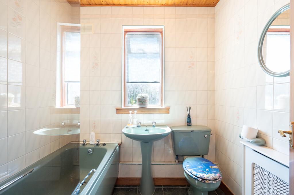 14 Polwarth Avenue, Brightons FK2 0 HL (21)