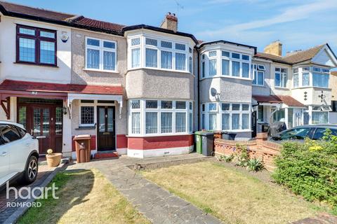 3 bedroom terraced house for sale, Laurel Crescent, Romford, RM7 0RT