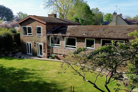 4 bedroom detached house for sale, The Nurseries, Horton, NN7
