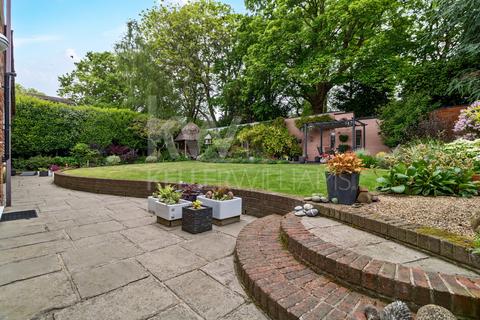 4 bedroom detached house for sale, The Nurseries, Horton, NN7