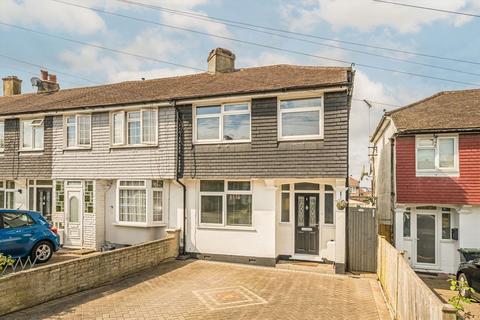 3 bedroom end of terrace house for sale, Meadway, Surbiton KT5