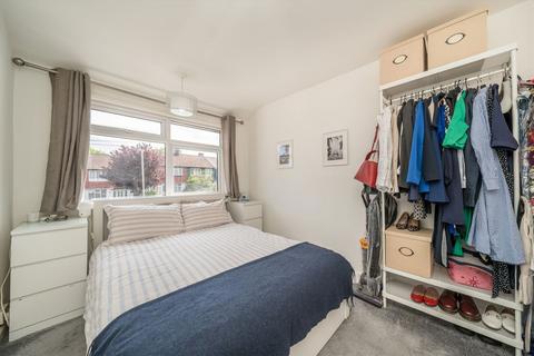 3 bedroom end of terrace house for sale, Meadway, Surbiton KT5
