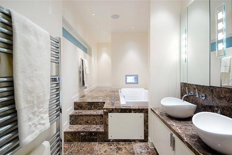 4 bedroom terraced house to rent, Upper Grosvenor Street, London, W1K