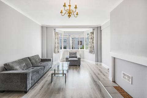2 bedroom flat for sale, St. James Close, St John's Wood, London