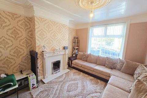 4 bedroom terraced house to rent, Spring Gardens Road, Bradford, BD9