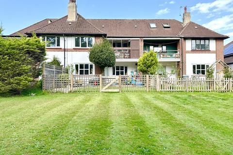 2 bedroom ground floor flat for sale, Lower Hill Road, Epsom