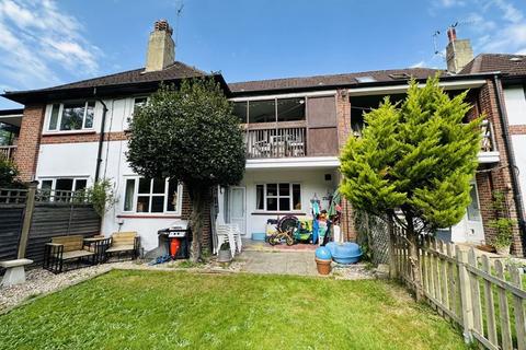 2 bedroom ground floor flat for sale, Lower Hill Road, Epsom
