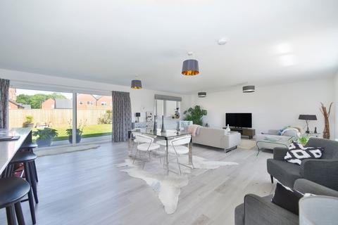 4 bedroom detached house for sale, Romaine Road, Cranleigh, GU6
