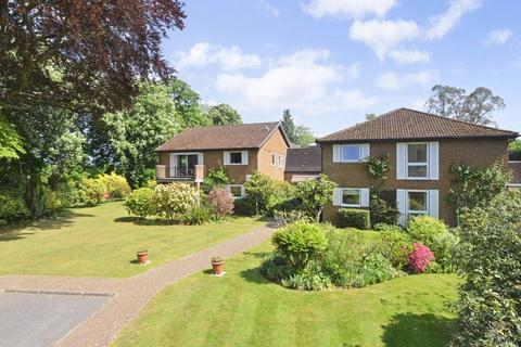 undefined, Knowle Lane, Cranleigh