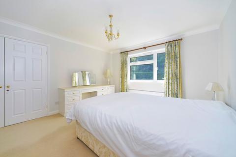 undefined, Knowle Lane, Oaklands Knowle Lane, GU6