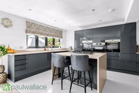 4 bedroom detached house for sale, Old Nazeing Road, Broxbourne