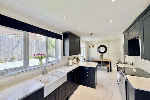 1 Midway Drive, Truro, TR1 1NG