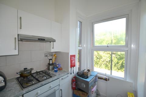 2 bedroom flat for sale, Leigham Vale, London, SW16 2JG