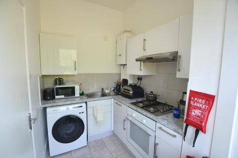 2 bedroom flat for sale, Leigham Vale, London, SW16 2JG