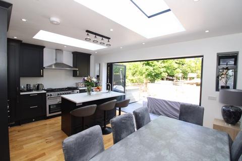60 Elmwood Drive, Epsom, KT17 2NN
