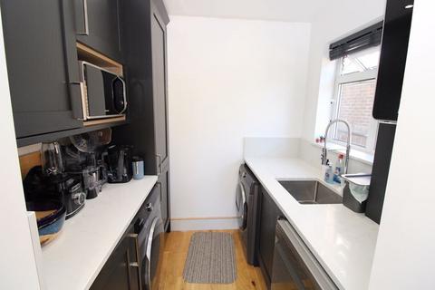 60 Elmwood Drive, Epsom, KT17 2NN