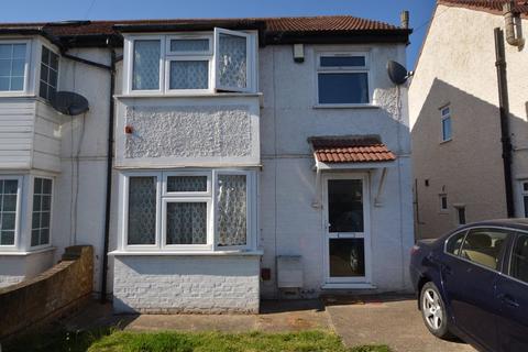 3 bedroom terraced house to rent, Bradley Road, Slough