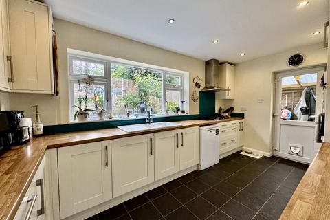 12 Butterfield, Wooburn Green, High Wycombe, HP10 0PX